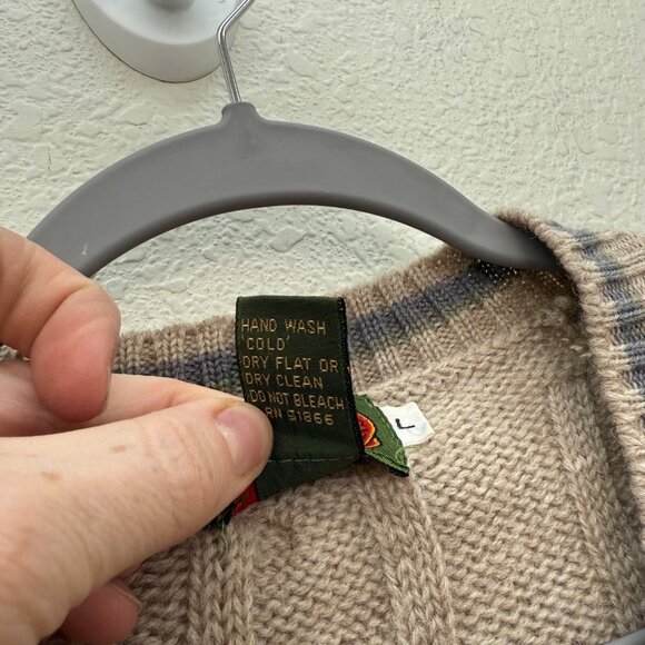 VTG Boston Traders 100% Wool Cable Knit Grandpa Vneck Sweater Vest Mens sz Large - Picture 4 of 7